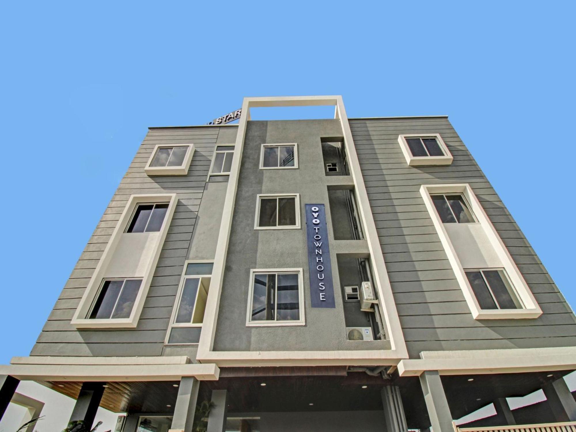 Townhouse Md Star Hotel Nagpur Exterior photo